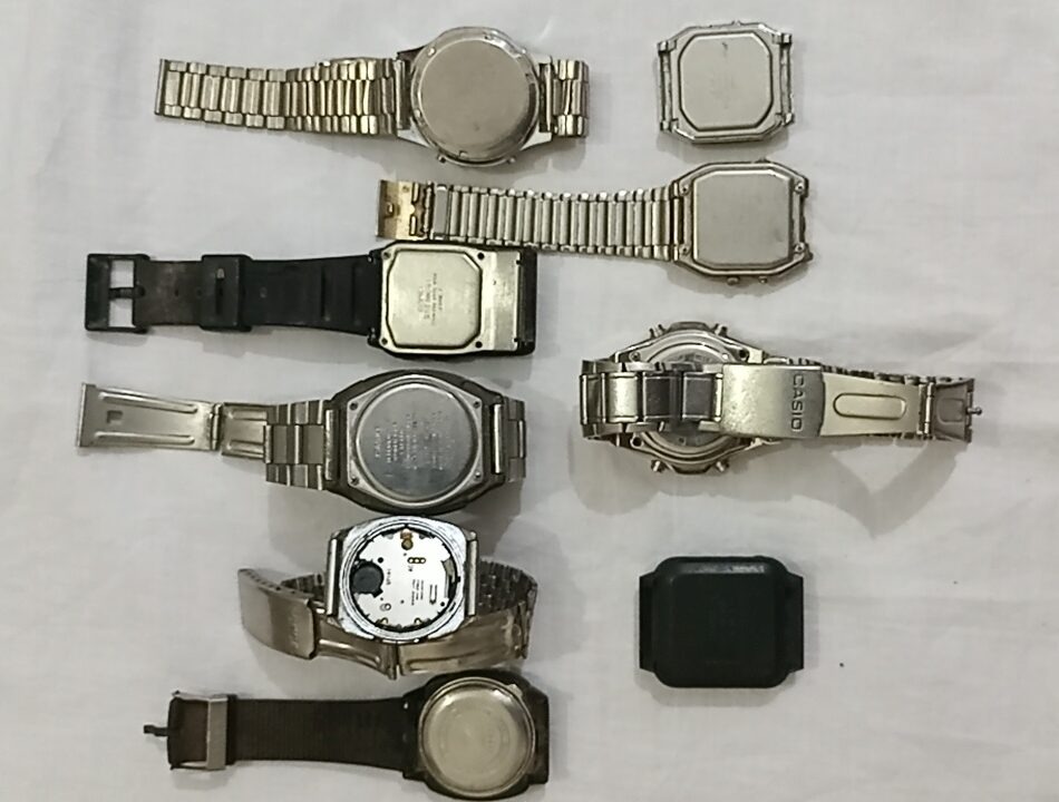 Lot of 18 Vintage Antique Preowned Digital Watches Casio Seiko Citizen Japan - PK00009-IMG_20221020_185520_9-e1680175805739 - VintageWatches.PK